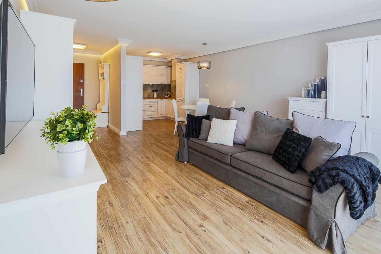 Apartament Paryski Miedzyzdroje Exteriör bild