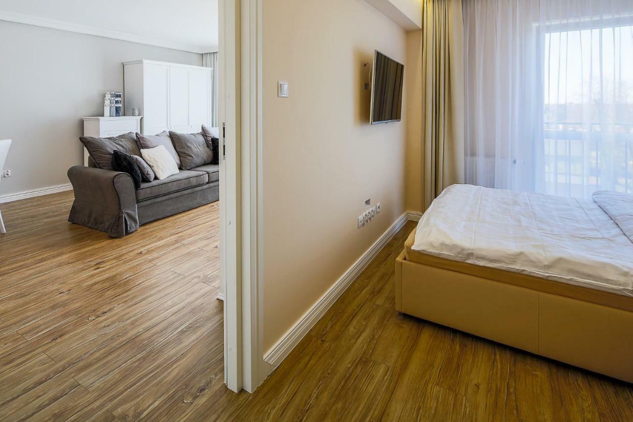 Apartament Paryski Miedzyzdroje Exteriör bild