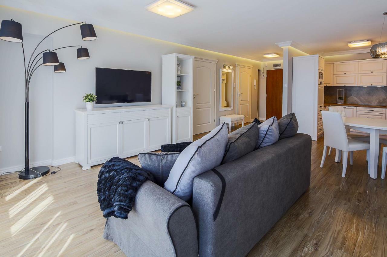 Apartament Paryski Miedzyzdroje Exteriör bild